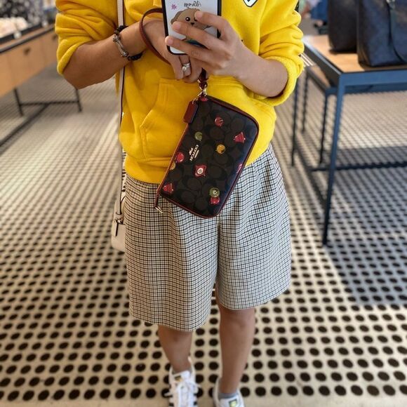 NWT Coach Nolita 19 In Signature Canvas wristlet With‎ Ornament Print - Picture 3 of 6